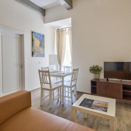 Borgo Apartments 1 & 2 Bedroom Self-Catering Units In Central La Valette Extérieur photo