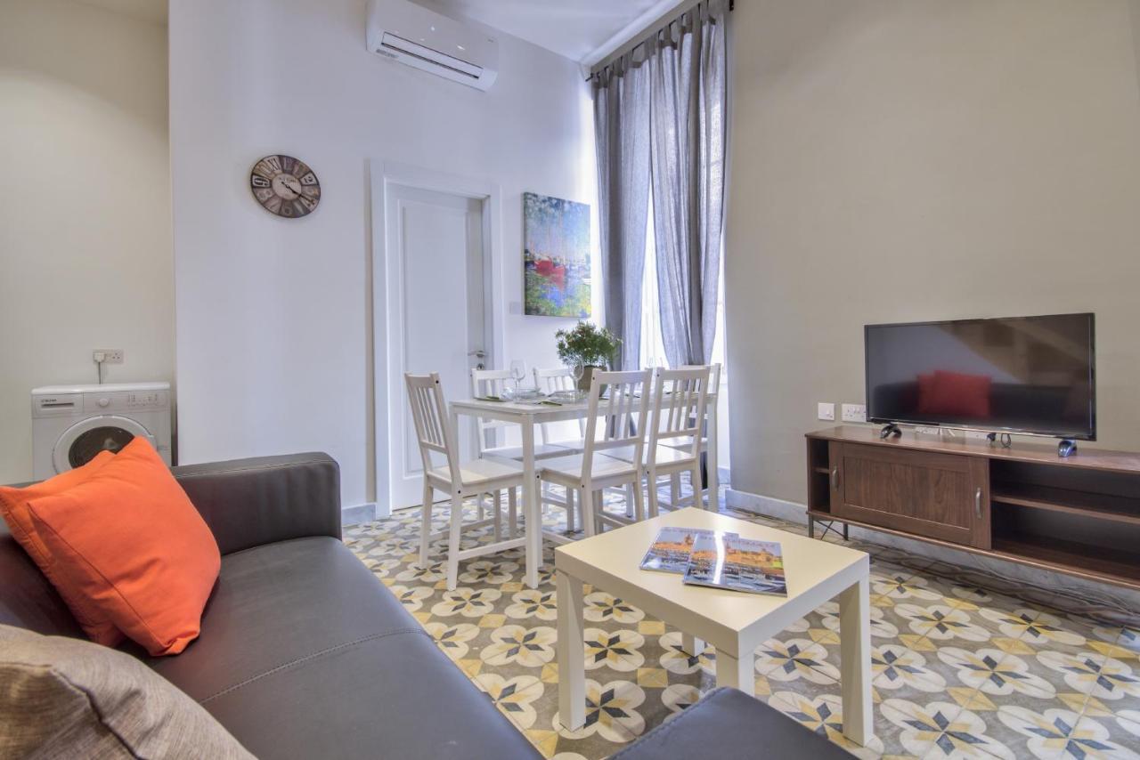 Borgo Apartments 1 & 2 Bedroom Self-Catering Units In Central La Valette Extérieur photo