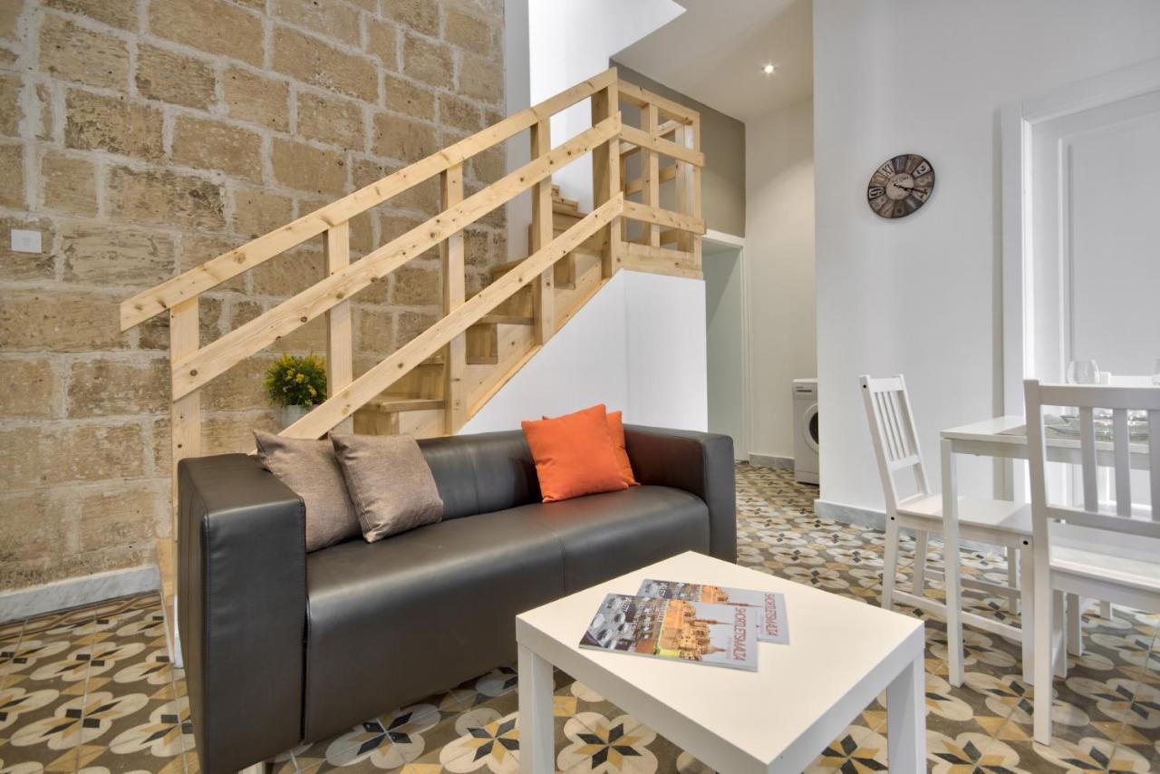 Borgo Apartments 1 & 2 Bedroom Self-Catering Units In Central La Valette Extérieur photo