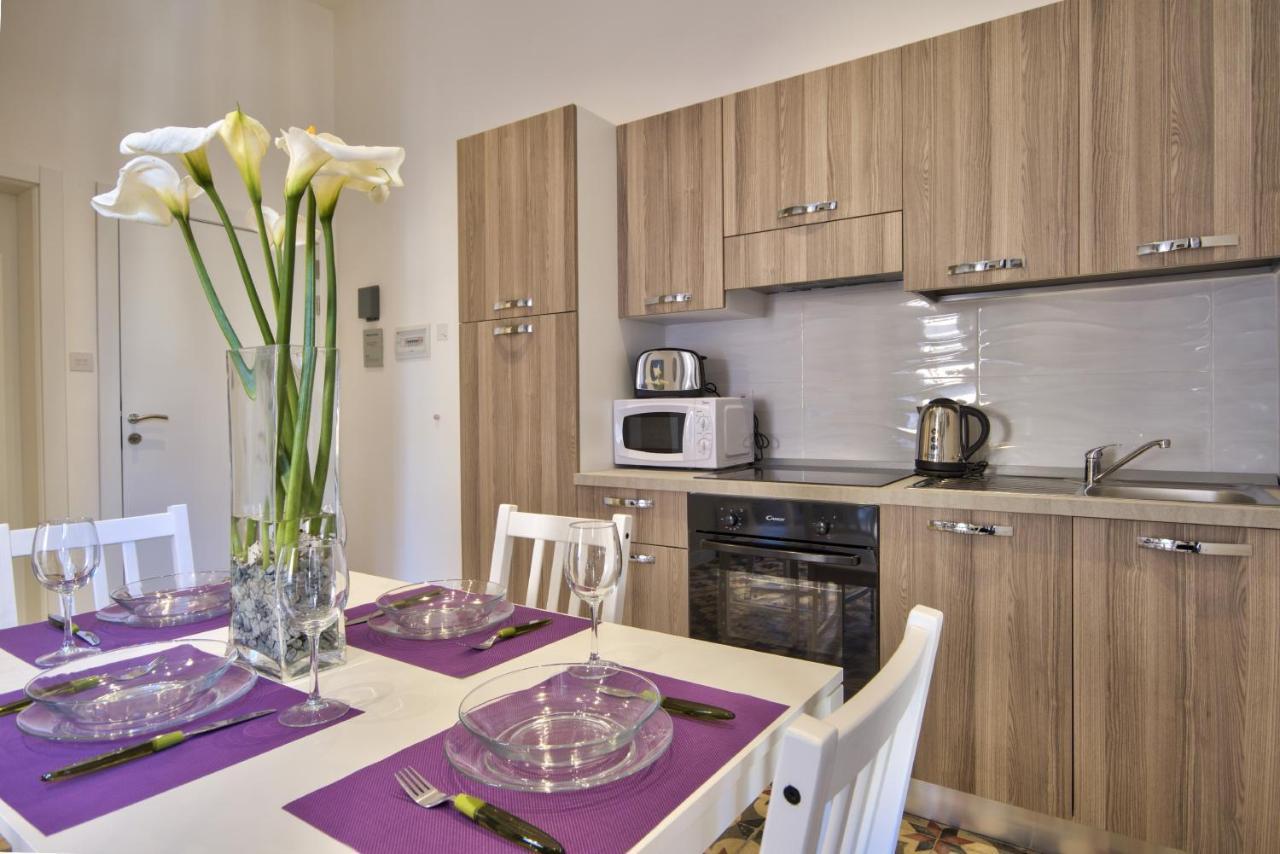 Borgo Apartments 1 & 2 Bedroom Self-Catering Units In Central La Valette Extérieur photo