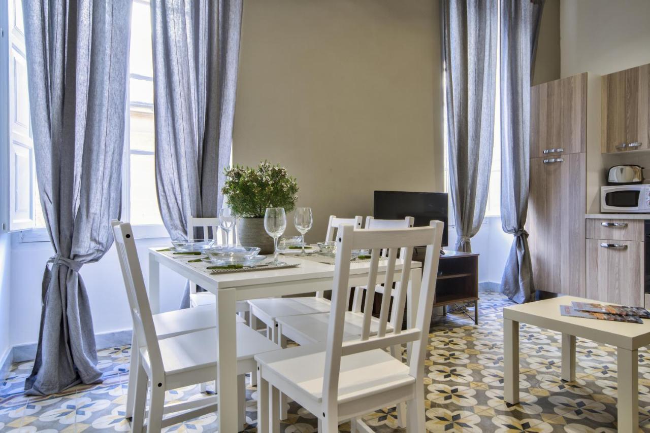 Borgo Apartments 1 & 2 Bedroom Self-Catering Units In Central La Valette Extérieur photo