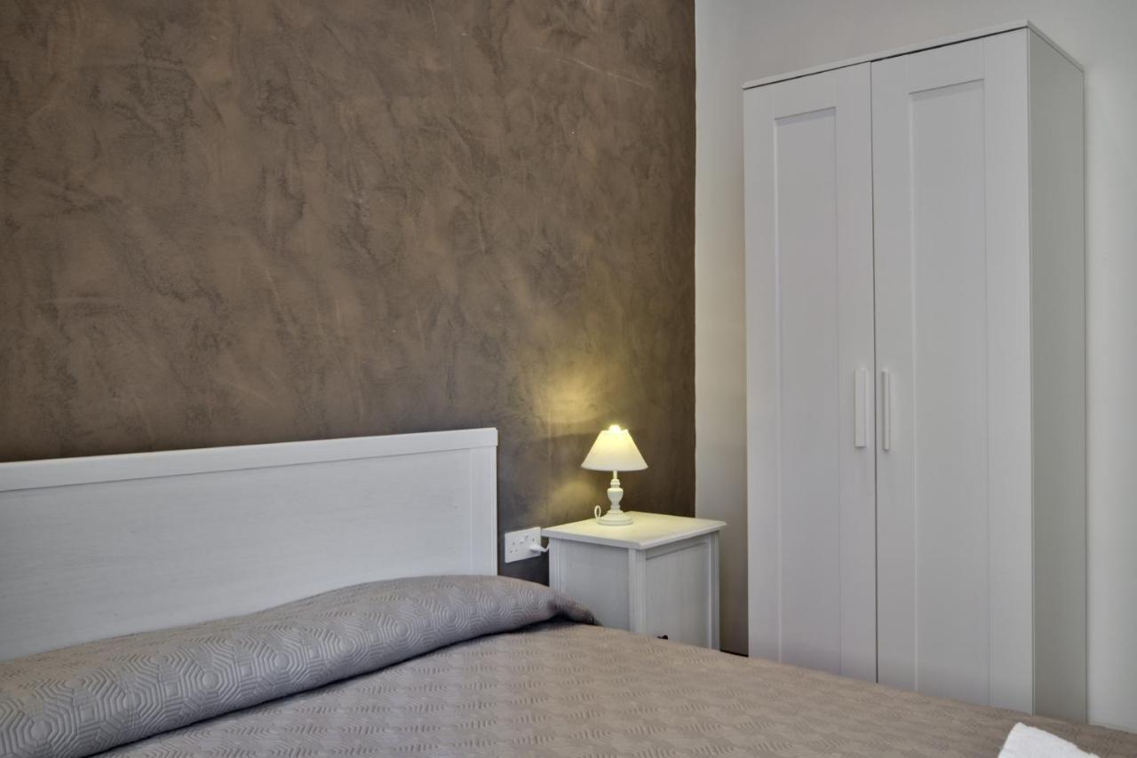 Borgo Apartments 1 & 2 Bedroom Self-Catering Units In Central La Valette Extérieur photo