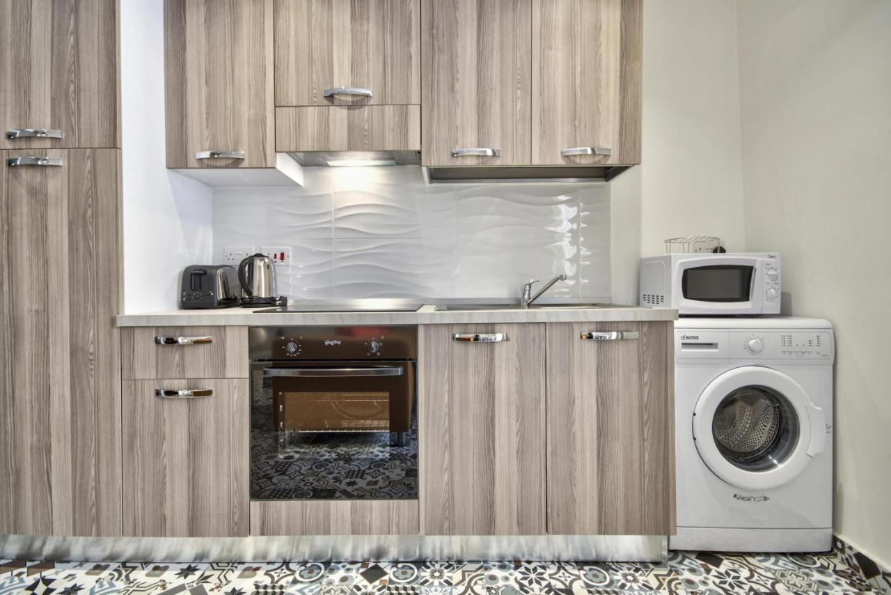 Borgo Apartments 1 & 2 Bedroom Self-Catering Units In Central La Valette Extérieur photo