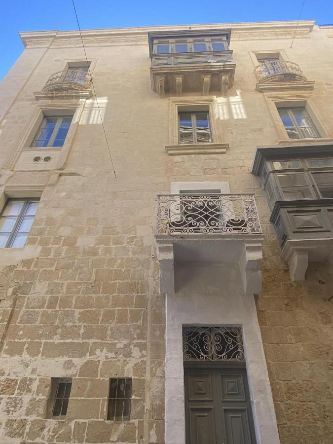 Borgo Apartments 1 & 2 Bedroom Self-Catering Units In Central La Valette Extérieur photo