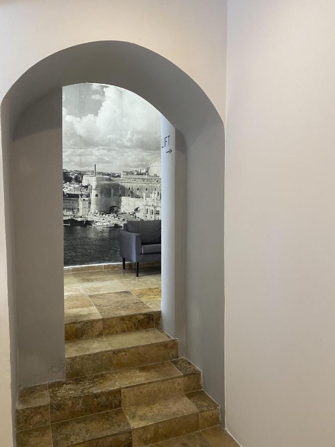 Borgo Apartments 1 & 2 Bedroom Self-Catering Units In Central La Valette Extérieur photo