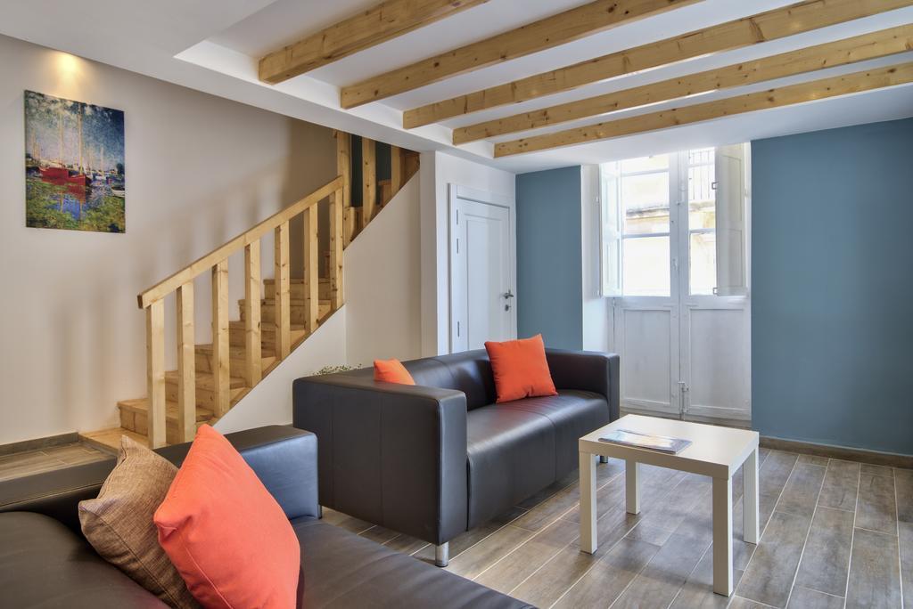 Borgo Apartments 1 & 2 Bedroom Self-Catering Units In Central La Valette Extérieur photo