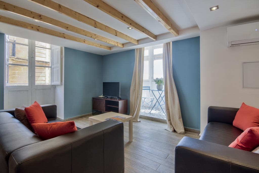 Borgo Apartments 1 & 2 Bedroom Self-Catering Units In Central La Valette Extérieur photo