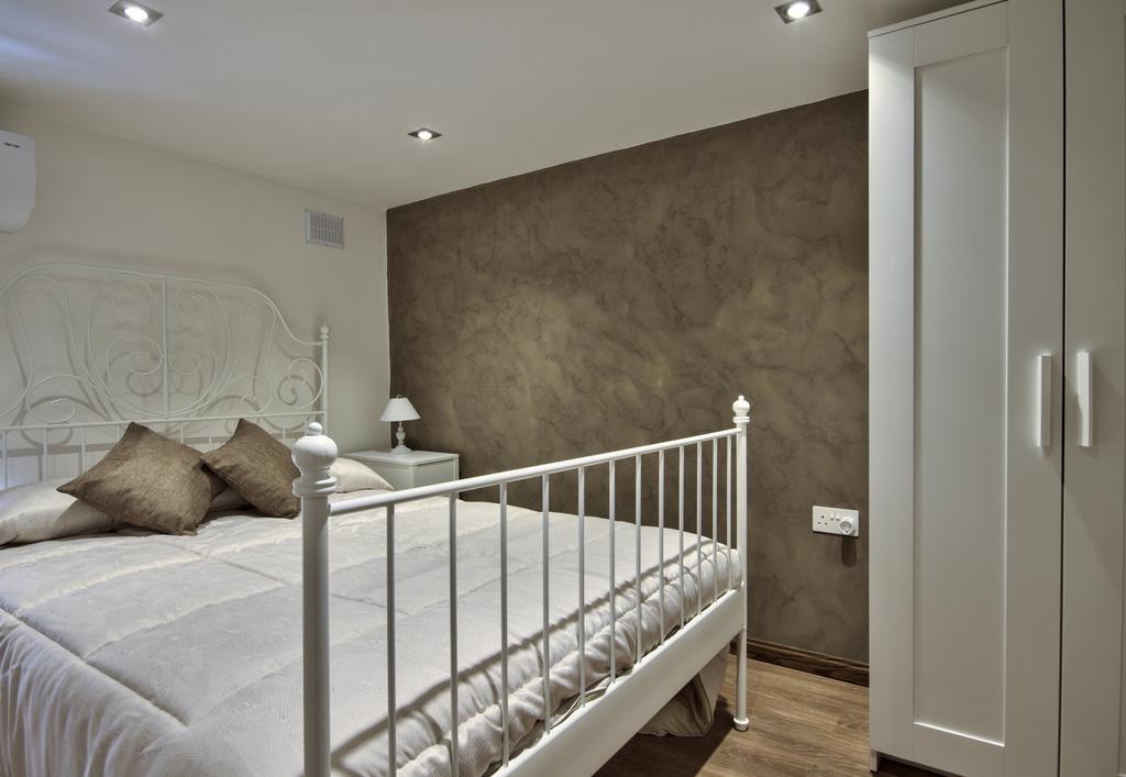 Borgo Apartments 1 & 2 Bedroom Self-Catering Units In Central La Valette Extérieur photo